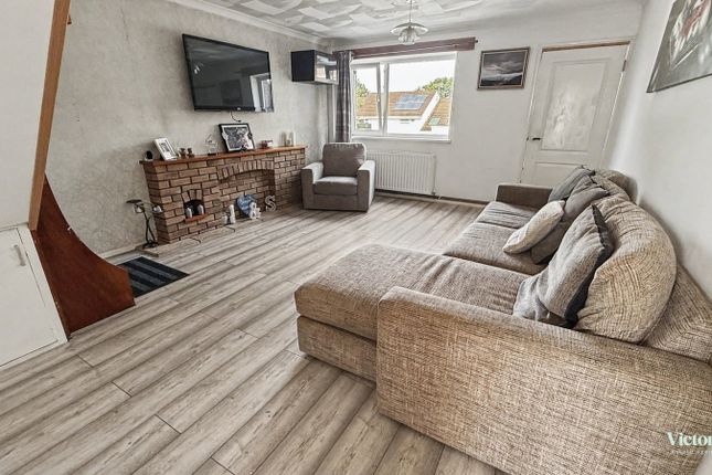 15, Dunsterville Road, Ivybridge photo 3