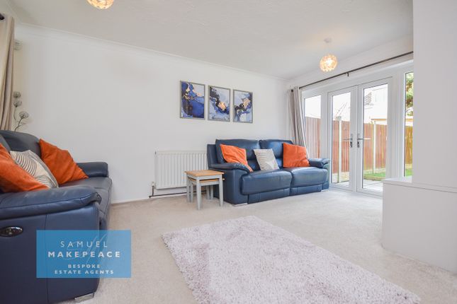 14 Milan Drive, Newcastle photo 2