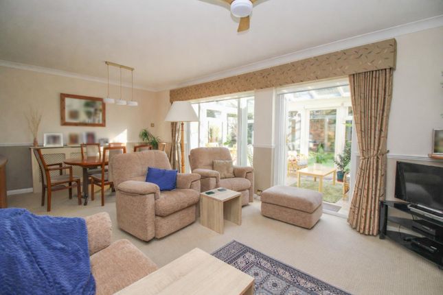 12, Penshurst, Old Harlow photo 2