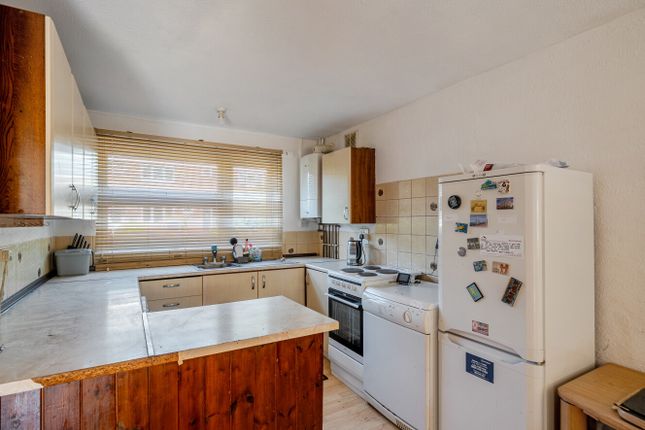 9, Blean Grove, London photo 4