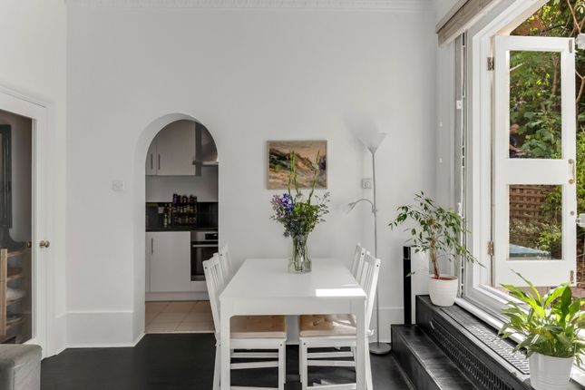 Flat 1, 75, Compayne Gardens, London photo 2