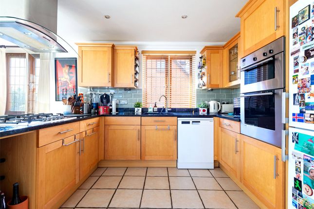 Ashurst Place, Surrey photo 3