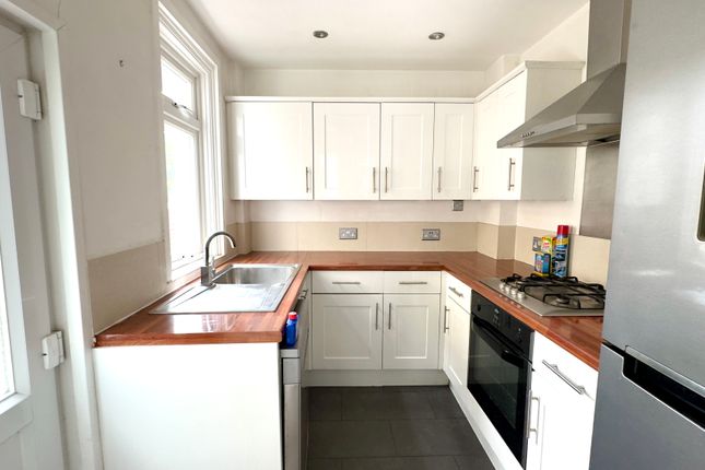 149, Gordon Road, Dartford photo 5