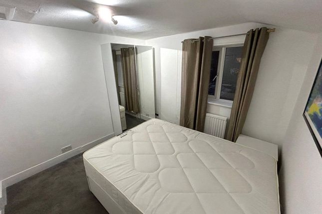 Thumbnail Room to rent in Gosterwood Street, London