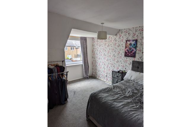 End terrace house for sale in Broomridge Road, Stirling