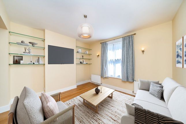 131, Heath Road, London photo 4