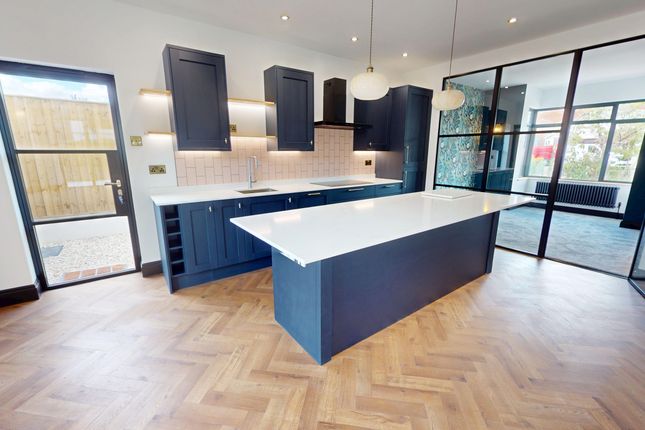 Rosewood, Cheltenham photo 5