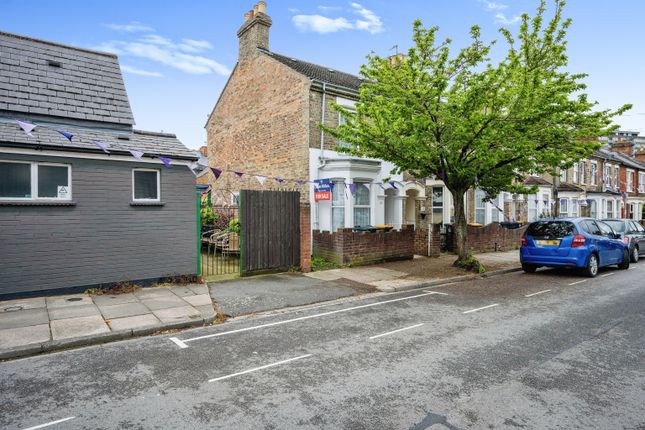 End terrace house for sale in Palmerston Street, Bedford, Bedfordshire