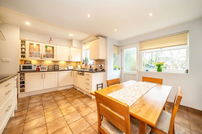 10, Montrose Avenue, Twickenham photo 3
