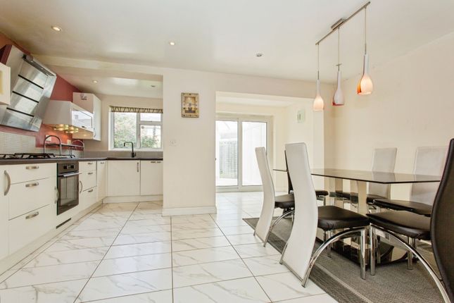 8, Daws Close, Cambridgeshire photo 2
