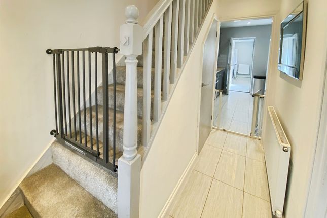 8, Ketton Grove, Birmingham photo 2