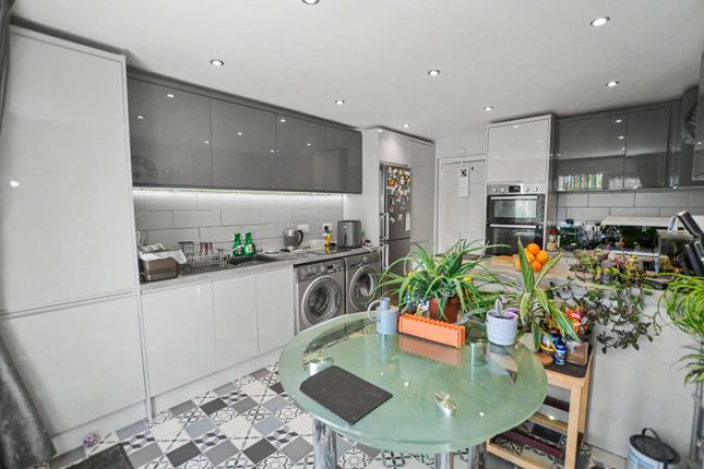 31, Campion Court, Northamptonshire photo 4