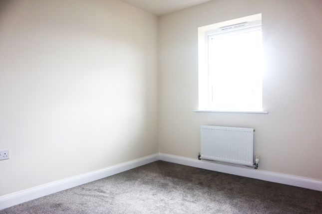 Terraced house to rent in Fullers Ground, Eagle Farm South, Milton Keynes