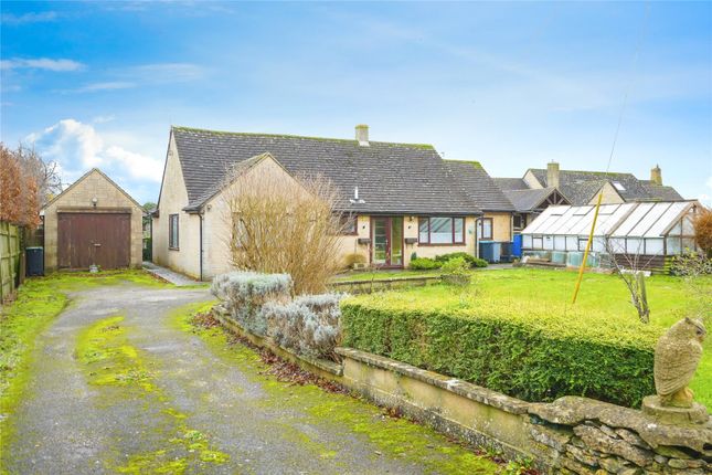 3-bed house on Fourwinds,, Elm Grove, Brize Norton, £600,000