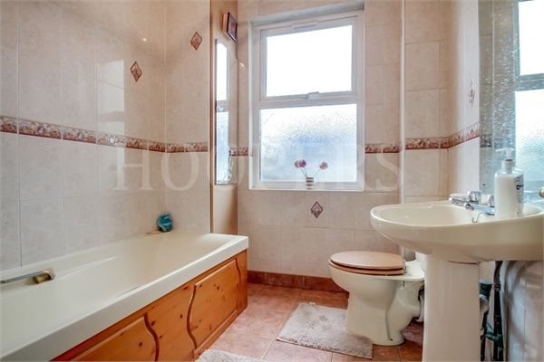 290, North Circular Road, London photo 4