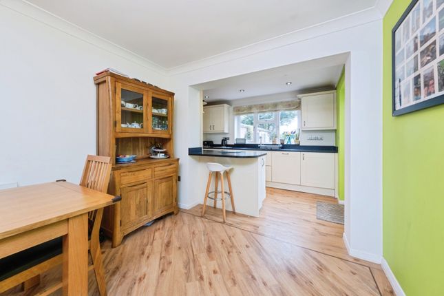 12, Mansel Close, Milton Keynes photo 5
