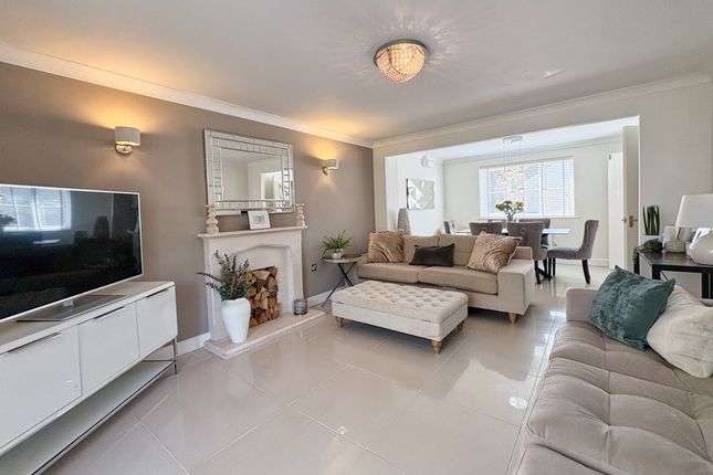 25 Ffynnon Dawel, Neath photo 3