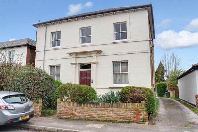 Thumbnail Flat for sale in Park Road, East Molesey