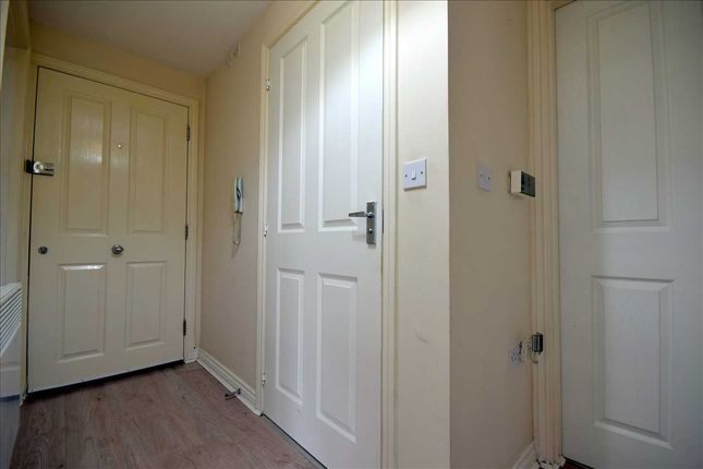 Flat to rent in Hobart Close, Chelmsford