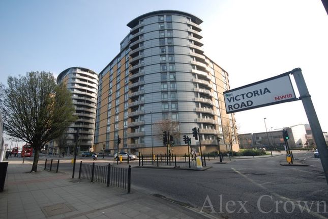 1 bed flat for sale in Trentham Court, Victoria Road, Acton W3