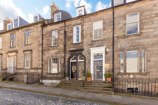 Thumbnail Flat to rent in Gayfield Square, New Town, Edinburgh