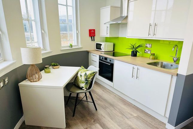 Flat to rent in Lister Gate, Nottingham