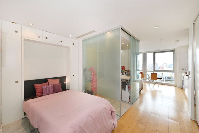 Flat 1802,, Ontario Tower, London photo 4