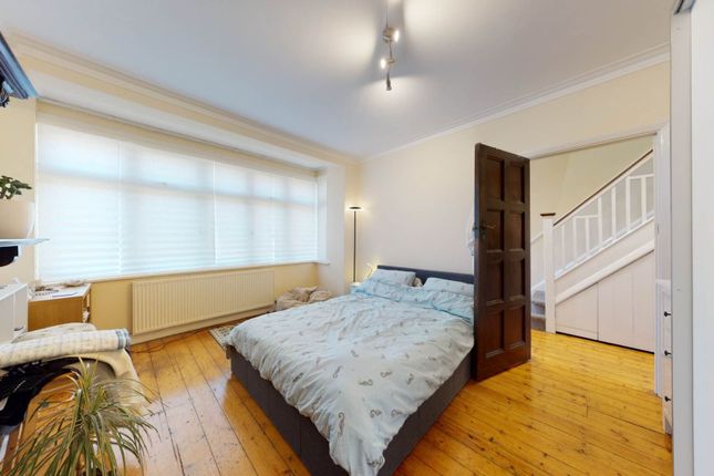 Thumbnail Flat to rent in Mutrix Rd, North Maida Vale, London