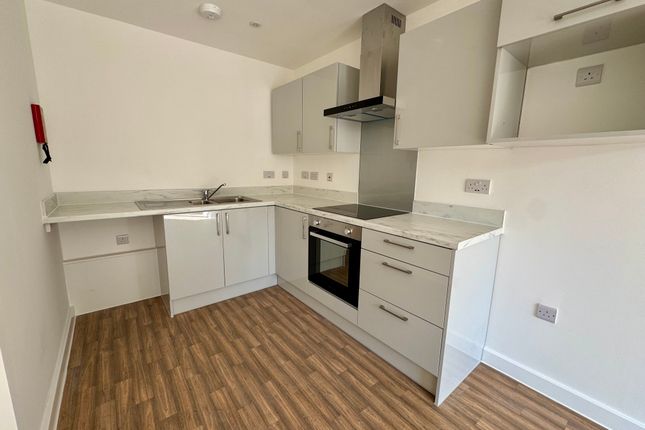 Flat E14, Leicester photo 3