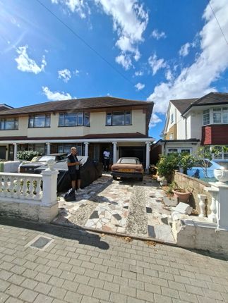 122, Longland Drive, London photo 2