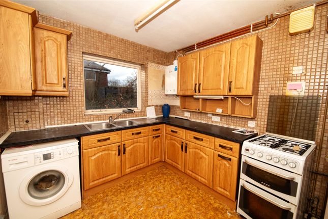 15, Lambourne Gardens, Reading photo 3