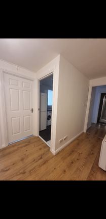 220 G/23, Wallace Street, Glasgow photo 4