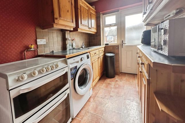 31, Club Lane, Leeds photo 2