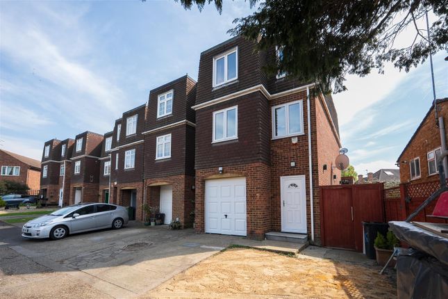 4-bed other on 7, Thatcher Close, West Drayton, £635,000