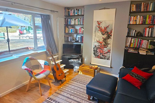 2 Owen House, Twickenham photo 2