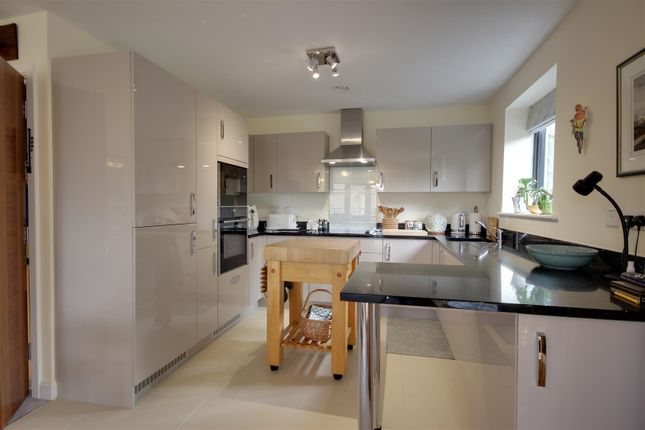 Flat for sale in Waller Grove, Swanland, North Ferriby