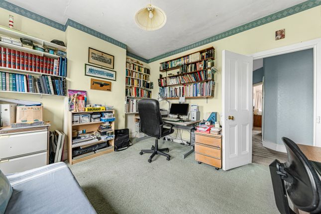 Bedroom 2 (2)