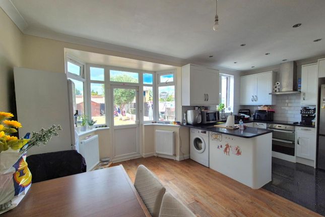 581, Greenford Road, Greenford photo 5