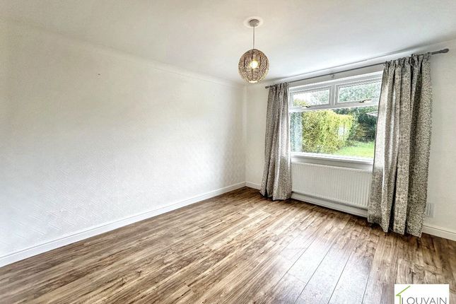 50 Tynewydd, Tredegar photo 4