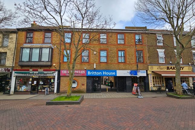 Office to let in 60 High Street, Gillingham, Kent