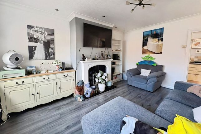 11, Lysdon Avenue, Whitley Bay photo 2