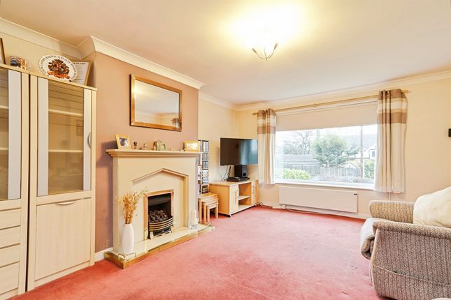 71, Fartown, Pudsey photo 3