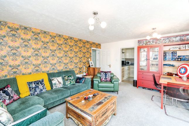 8, Admiralty Way, Southampton photo 4