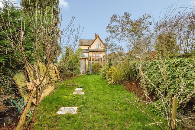 Gate House,, Barrowby Vale, Grantham photo 4