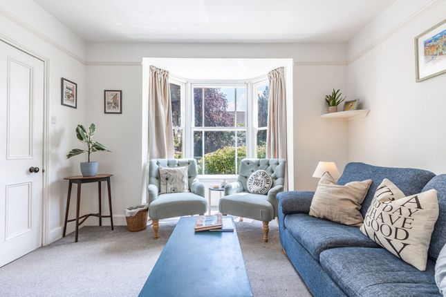 77 Cromer Road, Holt photo 4