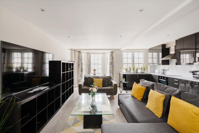 3-bed flat on Edgware Road, London, £675,000