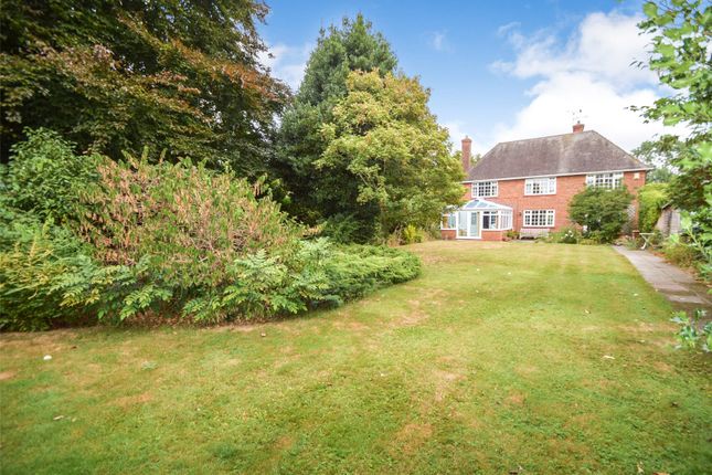 Thumbnail Detached house for sale in Firgrove Road, Yateley
