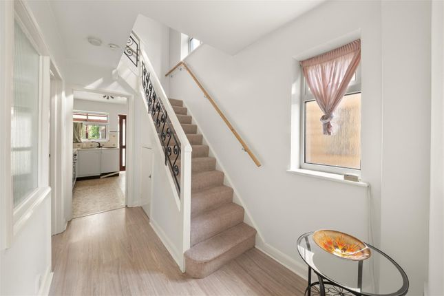 30, Coleridge Crescent, Slough photo 5