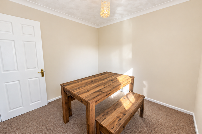 14, Southampton photo 4