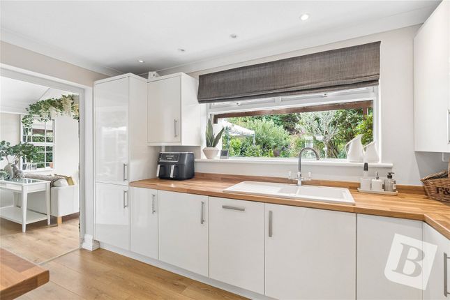 276, St. Marys Lane, Upminster photo 4